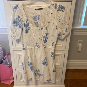 zara mini floral dress, size xs